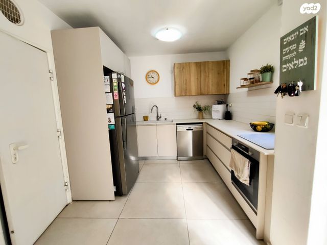 דו משפחתי, צופים, צופים