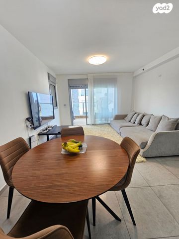 דירה, ליבנה 10, יצחק שמיר, נהריה