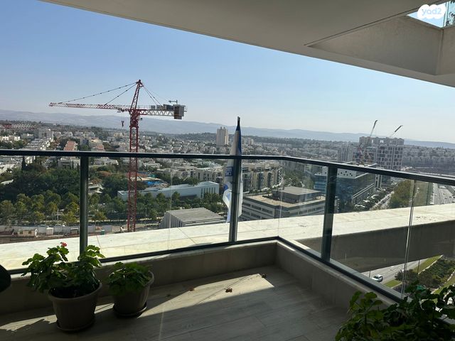 דירה, המגינים, מודיעין מכבים רעות