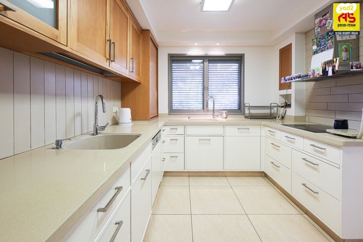 דו משפחתי, רעננה