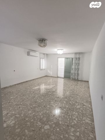 גג/ פנטהאוז, עיר, מרכז העיר, נהריה