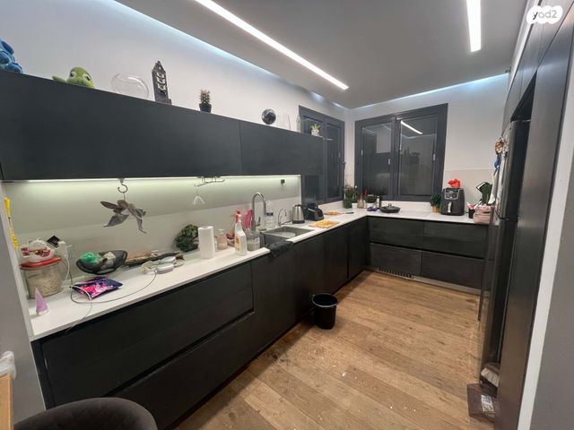 דירה, הרב ניסנבאום 37, אזור תעשיה, בת ים