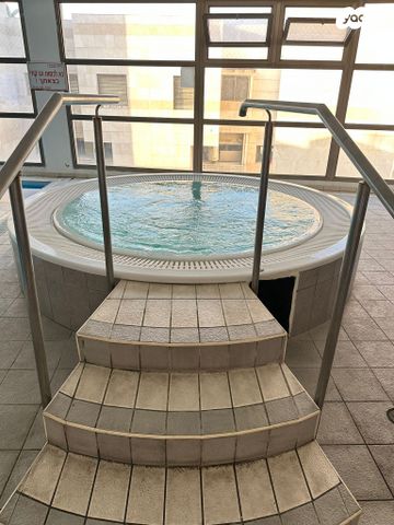 דירה, משה קול, המשתלה, תל אביב יפו