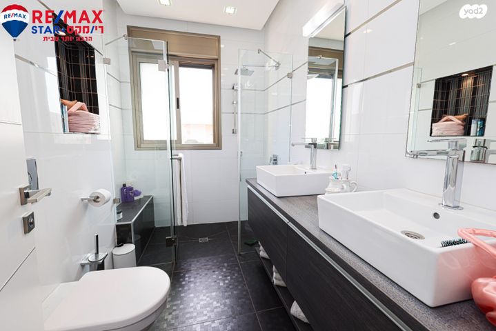 גג/ פנטהאוז, אמה טאובר פרידמן 1, הרצליה הירוקה, נווה עובד, הרצליה