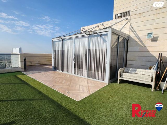 גג/ פנטהאוז, אנה פרנק 14, דרום מזרח, בת ים