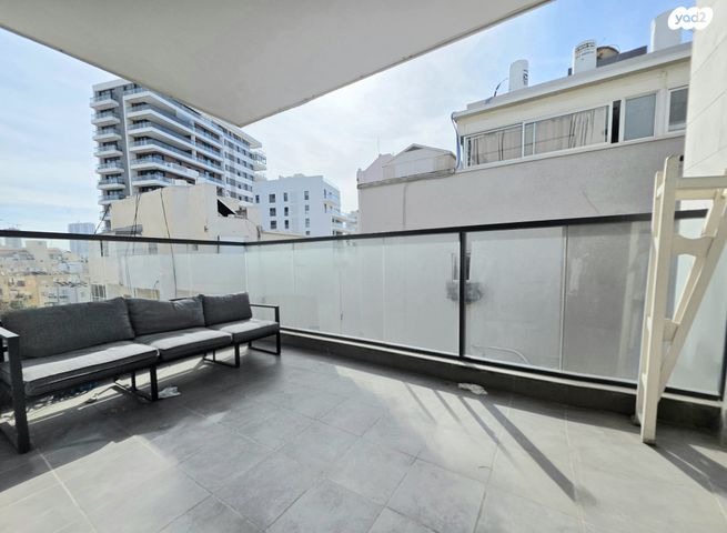 דירה, מסריק 12, רוטשילד עצמאות, בת ים