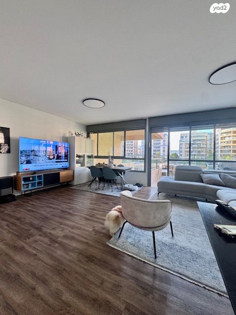 הגוש הגדול, רמת אביב החדשה, נופי ים