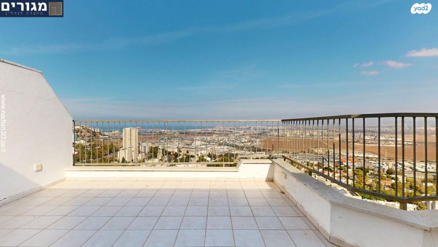 דו משפחתי, השושנים, רמות יצחק, נשר