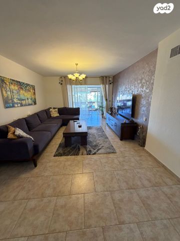 דירת גן, הגפן, נצרת עילית / נוף הגליל