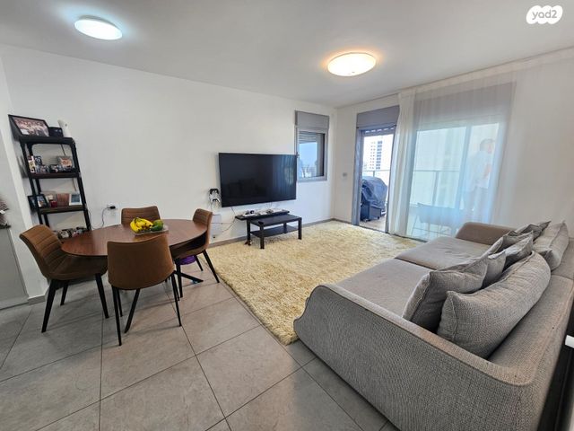 דירה, ליבנה 10, יצחק שמיר, נהריה