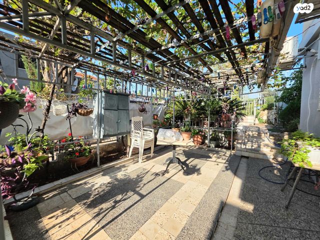 דירת גן, שיכון ג, טבריה