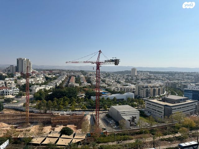 דירה, המגינים, מודיעין מכבים רעות