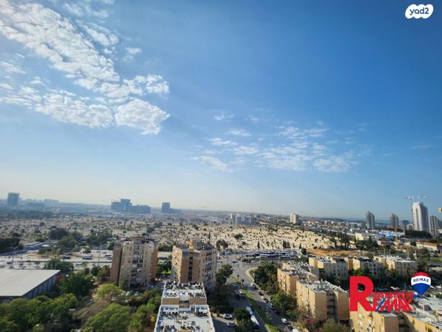 גג/ פנטהאוז, אנה פרנק 14, דרום מזרח, בת ים