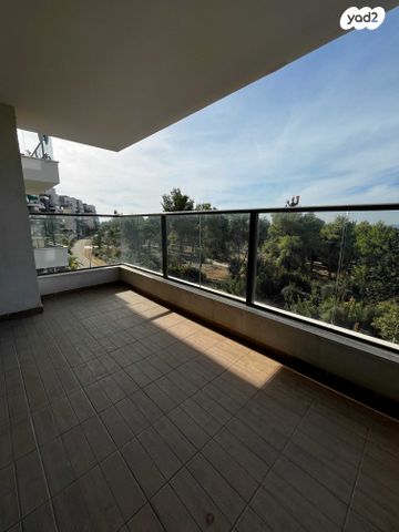 דירה, תאנה, החורש, חריש