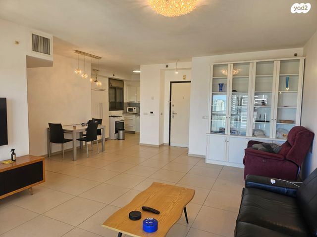 שדרת התמרים 