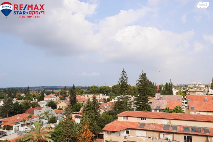 גג/ פנטהאוז, אמה טאובר פרידמן 1, הרצליה הירוקה, נווה עובד, הרצליה