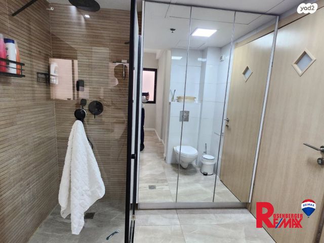 גג/ פנטהאוז, אנה פרנק 14, דרום מזרח, בת ים