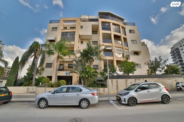 דירה, סנפיר, נווה חן, תל אביב יפו