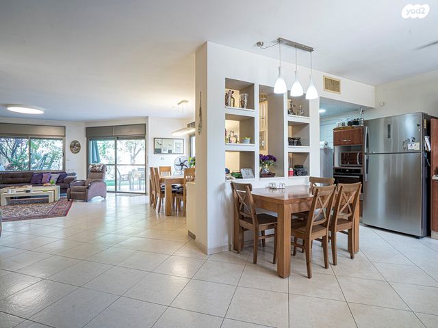 בית פרטי/ קוטג', תרשיש, גרין פארק שיכון עובדים, הוד השרון