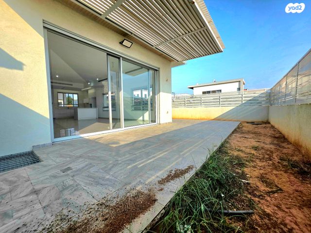 דו משפחתי, קדימה צורן