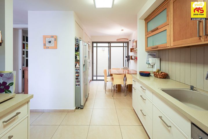 דו משפחתי, רעננה