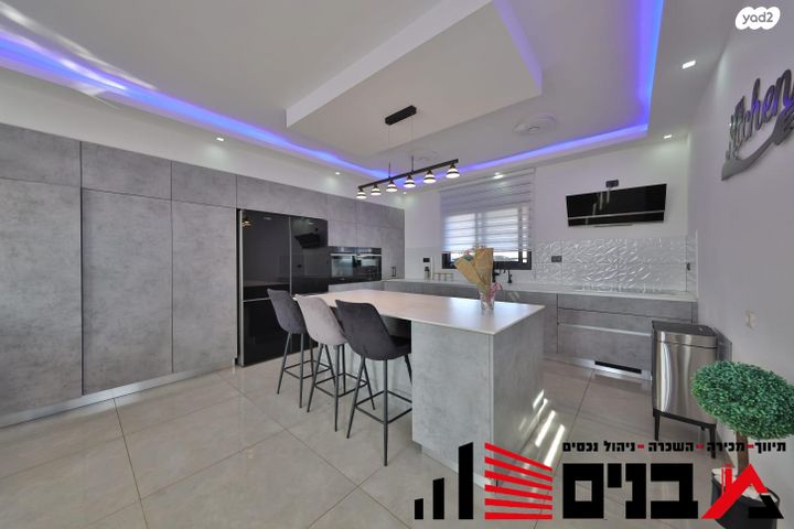 גג/ פנטהאוז, העצמאות 69, קרית אתא