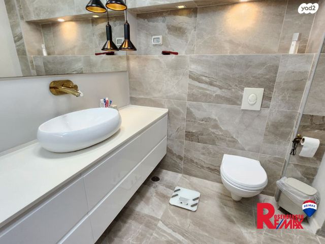 גג/ פנטהאוז, אנה פרנק 14, דרום מזרח, בת ים