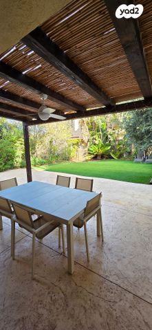 דו משפחתי, גדרה