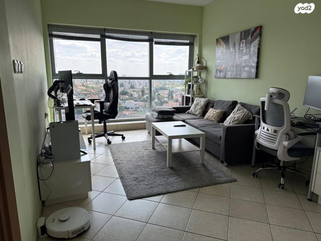 ז'בוטינסקי 50