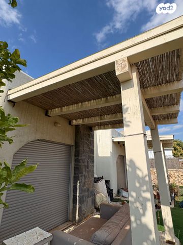 בית פרטי/ קוטג', מעיין ברוך