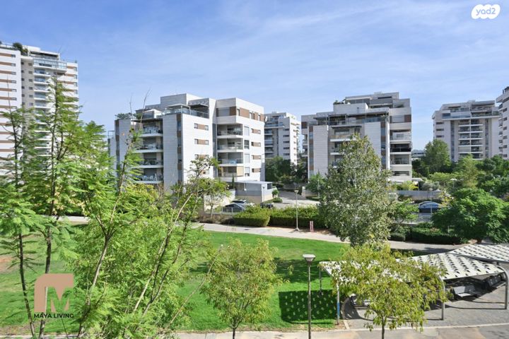 דירה, נאות רבין, יבנה