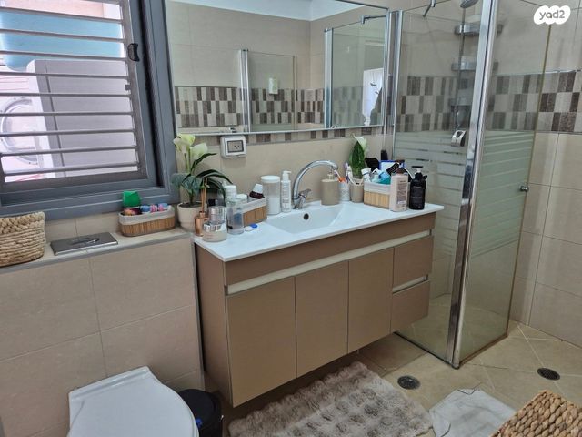 גג/ פנטהאוז, יבנה