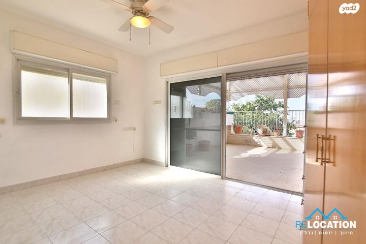 גג/ פנטהאוז, הרצל 19, מרכז העיר, קרית אתא