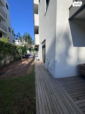 דירת גן, שיכון דן, נווה דן, תל אביב יפו