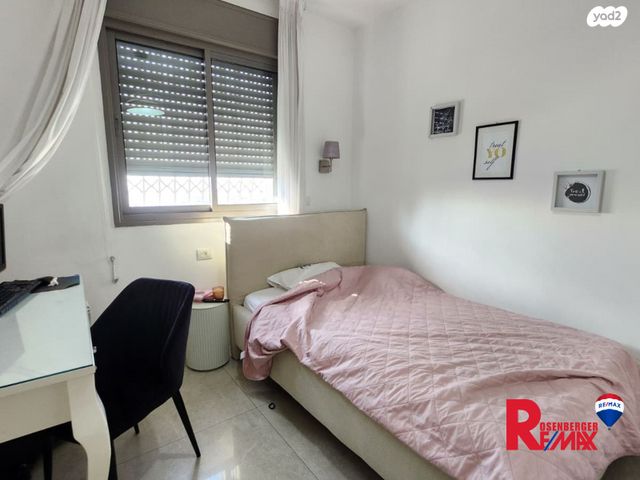 גג/ פנטהאוז, אנה פרנק 14, דרום מזרח, בת ים