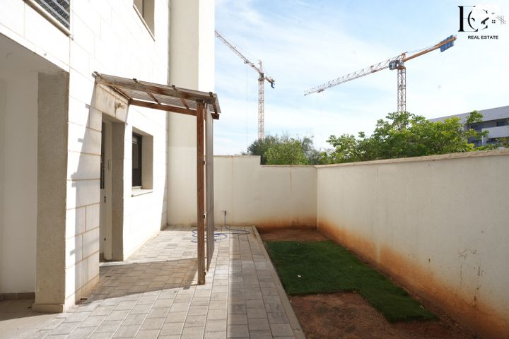 דירת גן, חריש