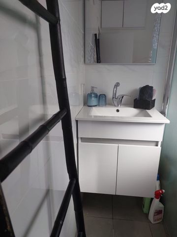 דירה, שדרות הרצל 44, המרכז האזרחי, רמלה