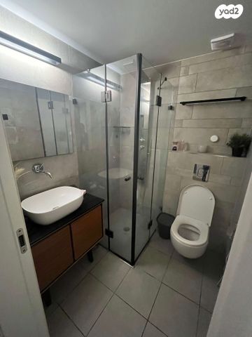 דירה, הרב ניסנבאום 37, אזור תעשיה, בת ים