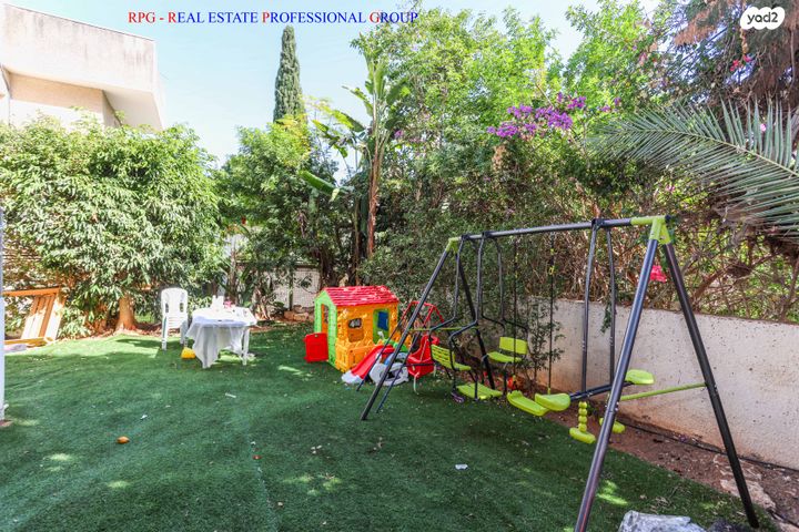 בית פרטי/ קוטג', דילה רינה יוסף, שיכון דן, נווה דן, תל אביב יפו