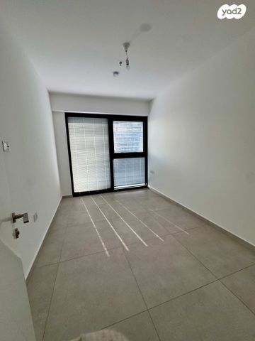 דירה, תוצרת הארץ, נחלת יצחק, תל אביב יפו