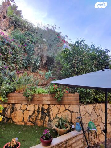 דירת גן, צוותא ב, אלפי מנשה