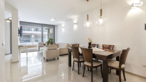 דירה, גלוסקין, ראשונים, ראשון לציון