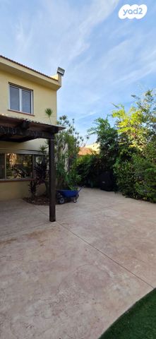 דו משפחתי, גדרה