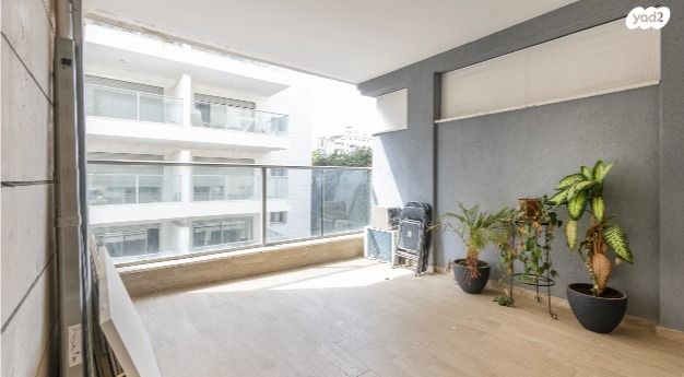 דירה, גלוסקין, ראשונים, ראשון לציון