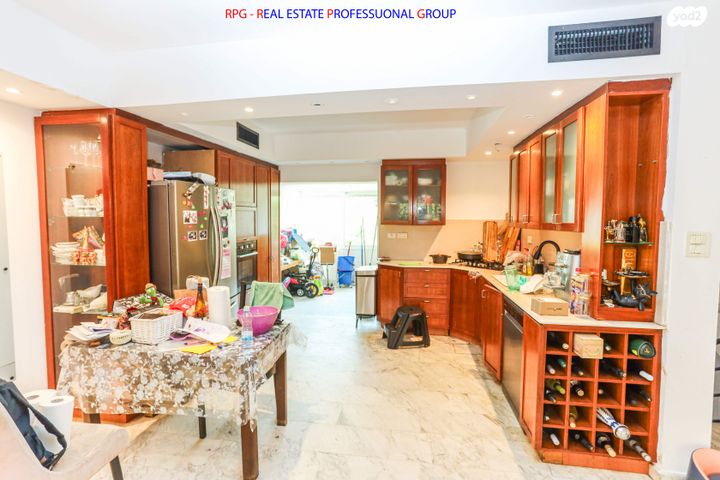 בית פרטי/ קוטג', דילה רינה יוסף, שיכון דן, נווה דן, תל אביב יפו