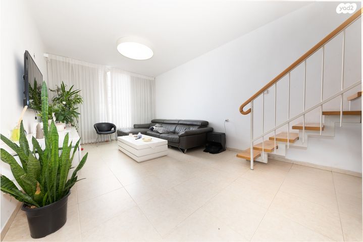 גג/ פנטהאוז, כצנלסון, ראשון לציון