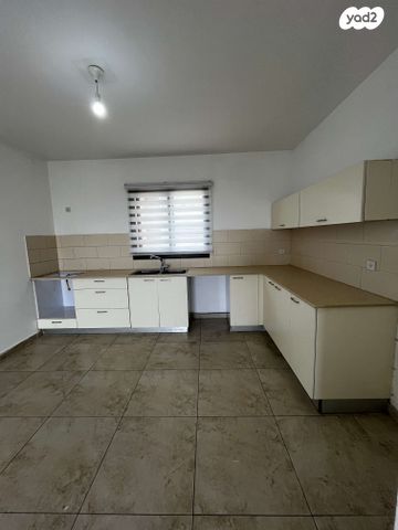 דירה, תאנה, החורש, חריש