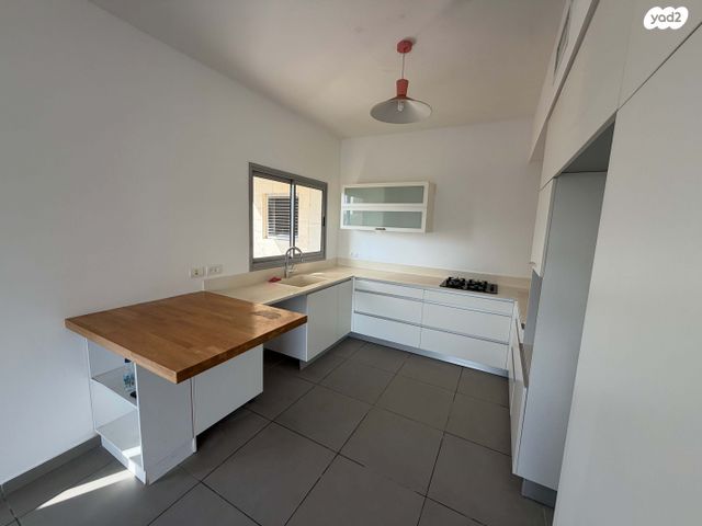 דירה, שמעון ויזנטל, הרצליה הירוקה, נווה עובד, הרצליה