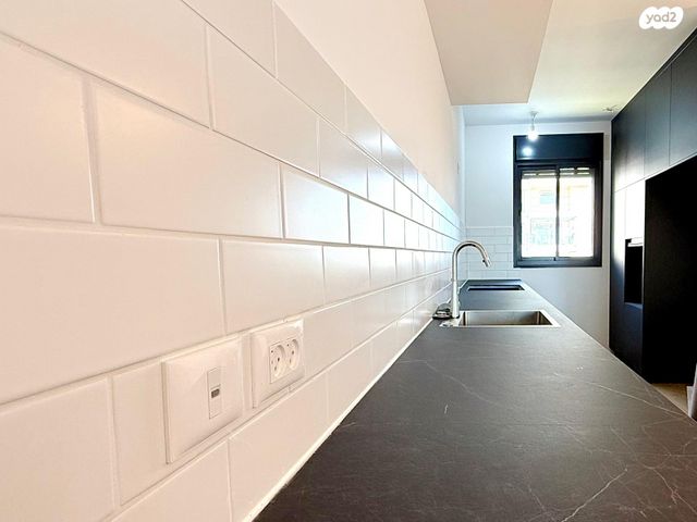 גג/ פנטהאוז, אפרים קישון 24, מרכז, הרצליה