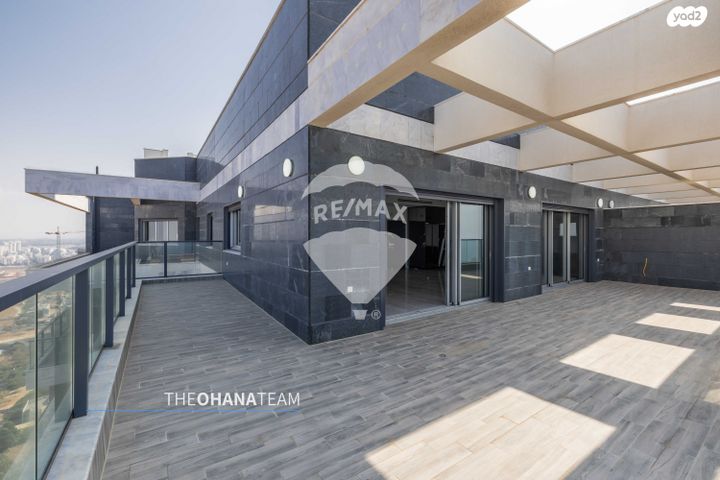 גג/ פנטהאוז, ארצי שרמן, גלי הים, נתניה